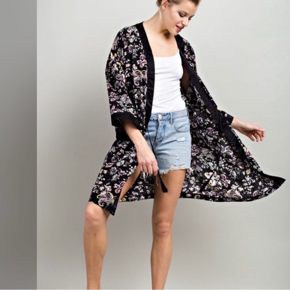 Floral Print Kimono Open Front Topper - Picture 4 of 8